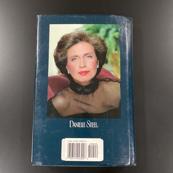 No Greater Love by Danielle Steel - Hardcover Novel - Picture 2 of 7